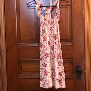 Floral sun dress! ☀️